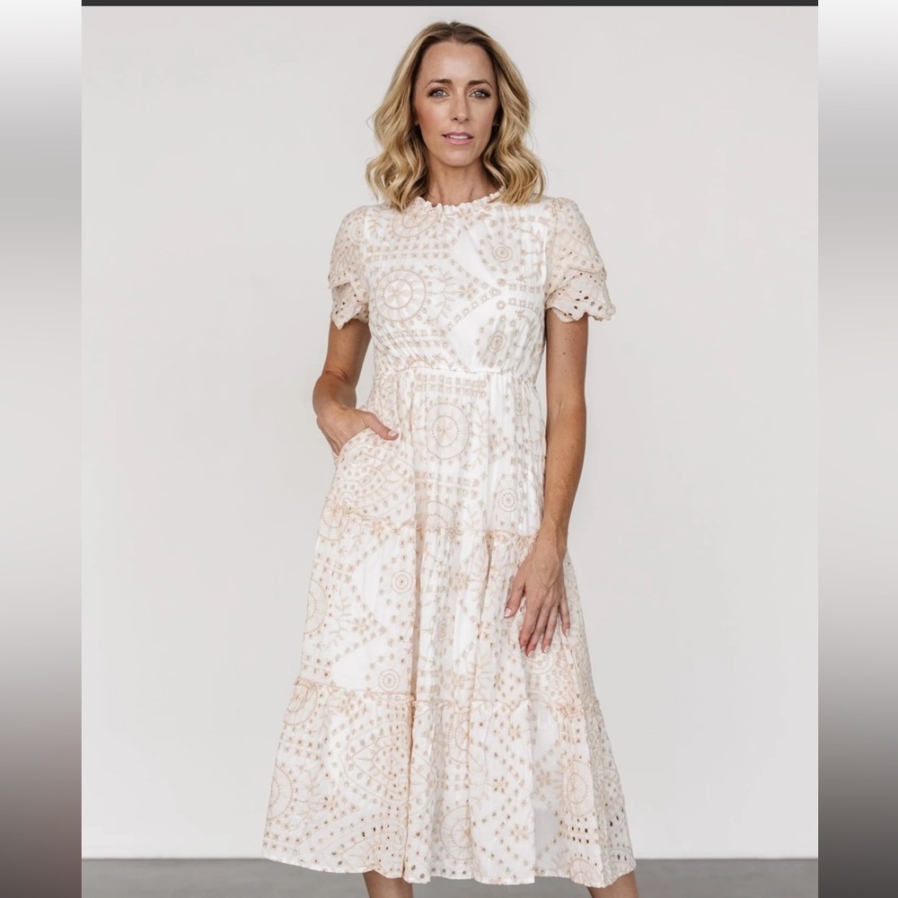 Mirabel Eyelet Midi Dress 2XL Gorgeous dress just don’t fit and can’t return.